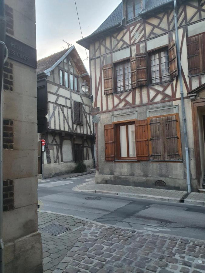 Le Logis Du Clocher Troyes Dış mekan fotoğraf